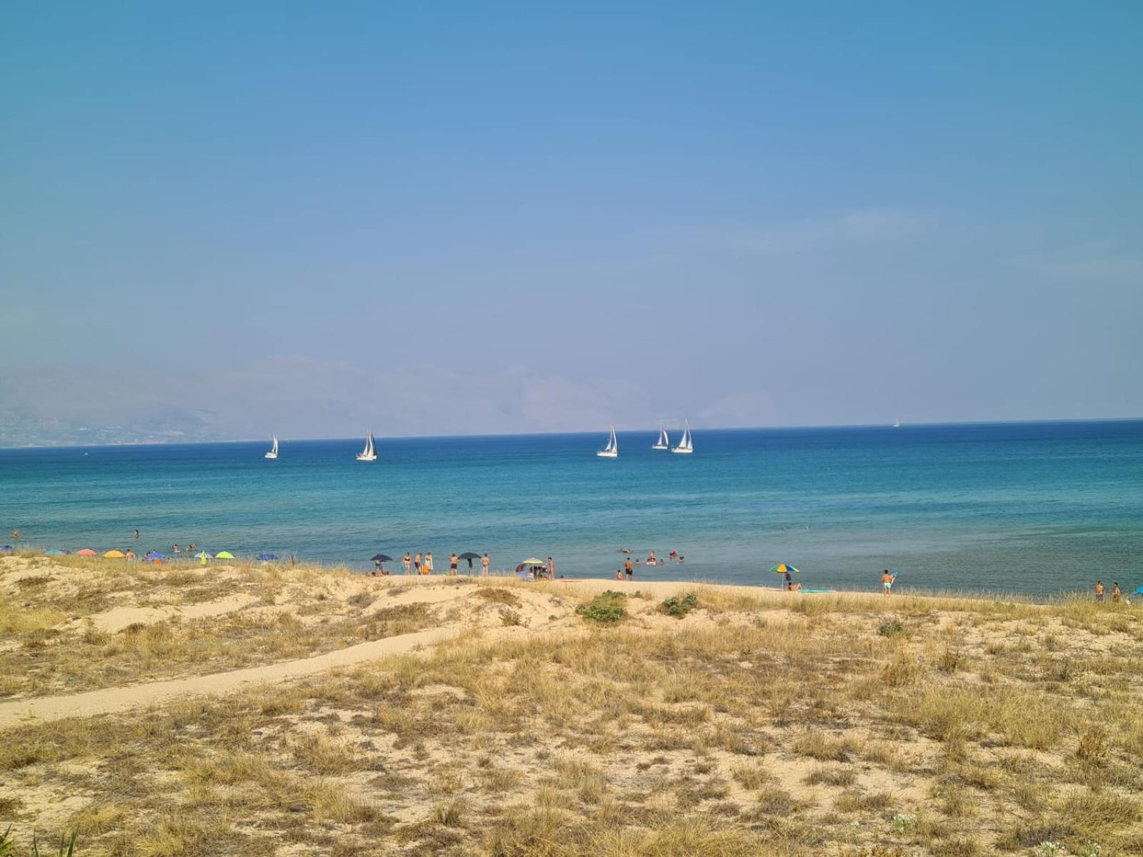 La Perla Sulla Spiaggia Alcamo Marina Exterior foto