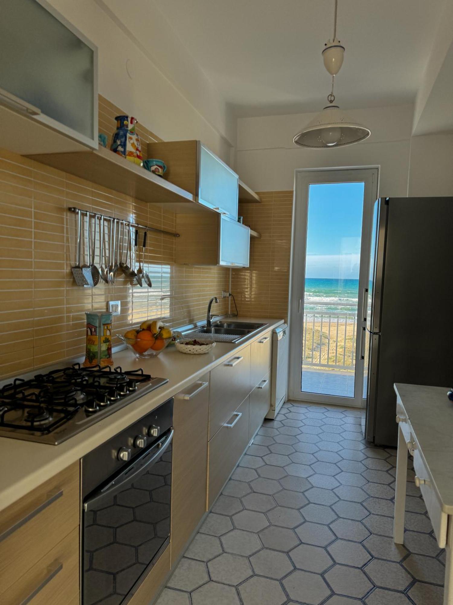 La Perla Sulla Spiaggia Alcamo Marina Exterior foto