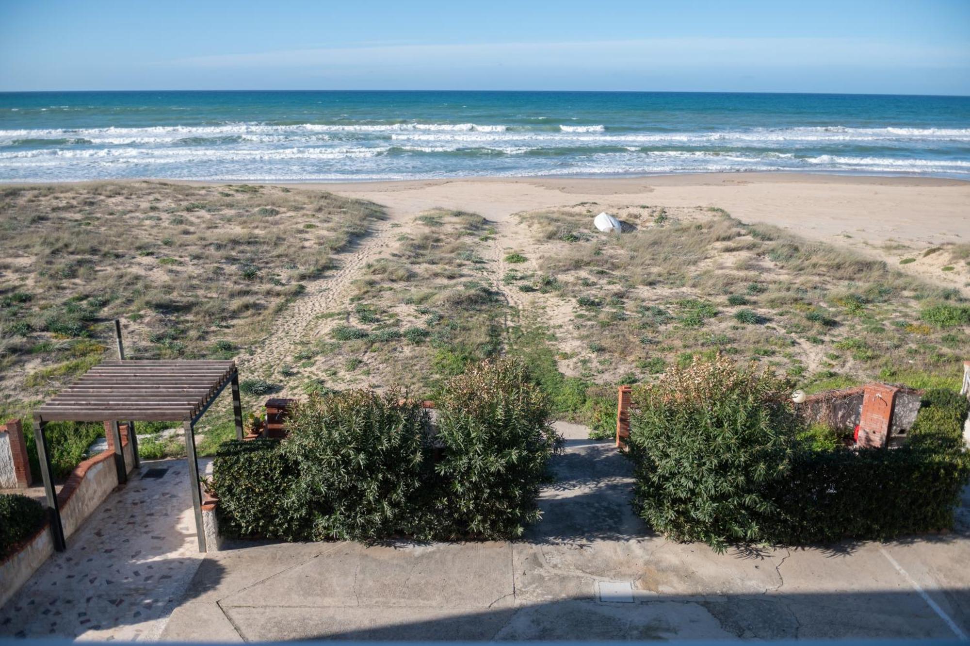 La Perla Sulla Spiaggia Alcamo Marina Exterior foto